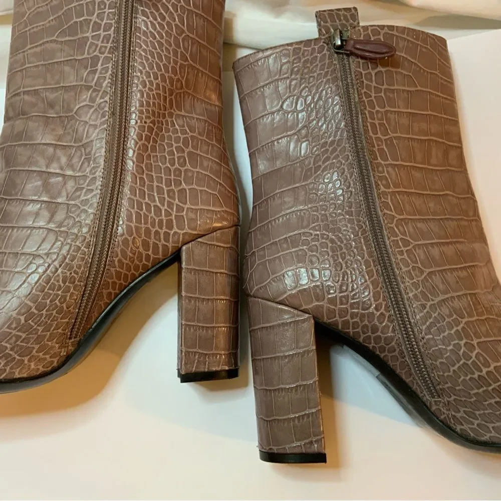 Bruno Premi snake embossed leather upper Women's Shoes Ankle Boots Size 38 / 8